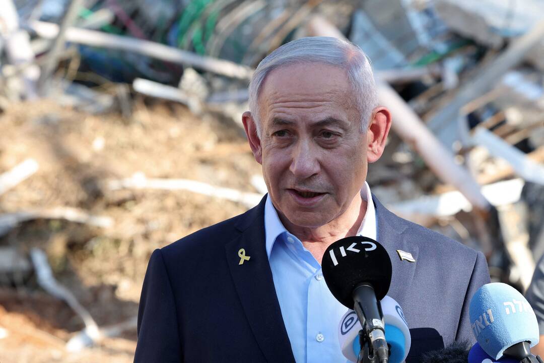 Teismas atmetė Netanyahu prašymą atidėti jo liudijimą korupcijos byloje