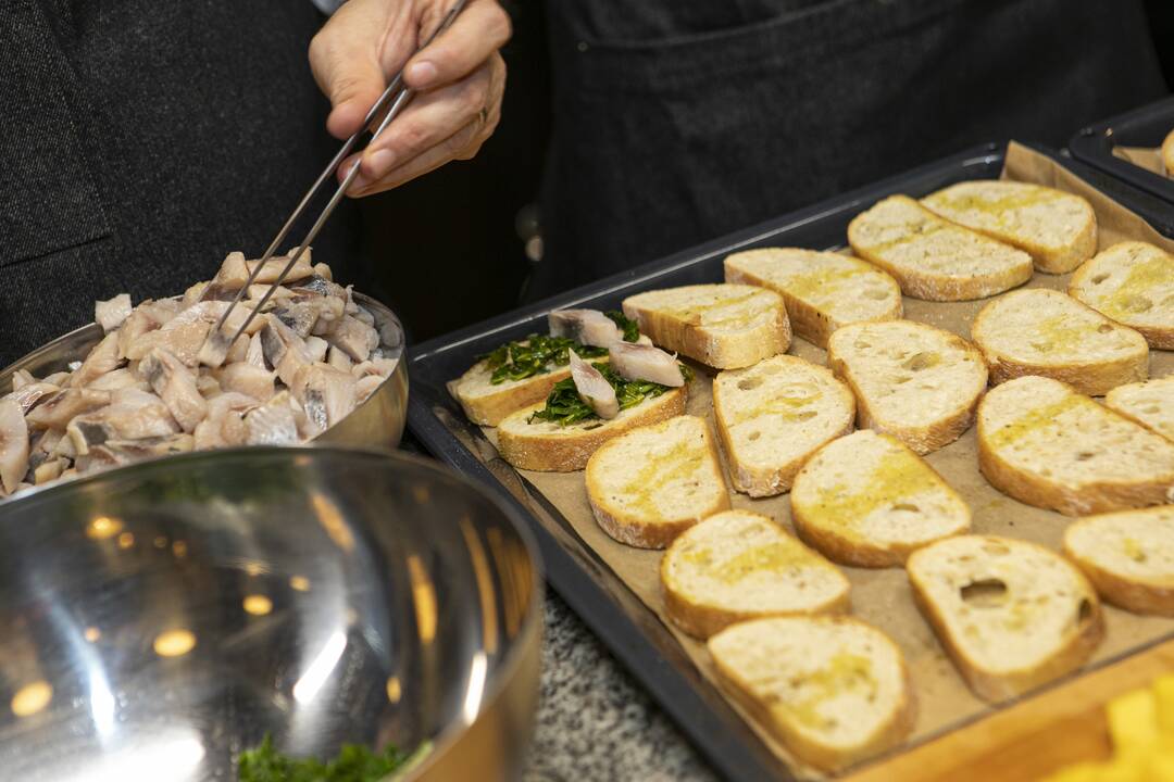 Vagis naktį įsibrovė į viešbutį, pasigamino vakarienę ir pavogė pinigus