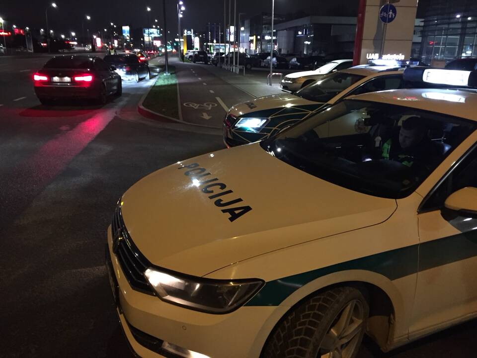 Neramumai pakaunėje: gatvėje šauta į vyrą