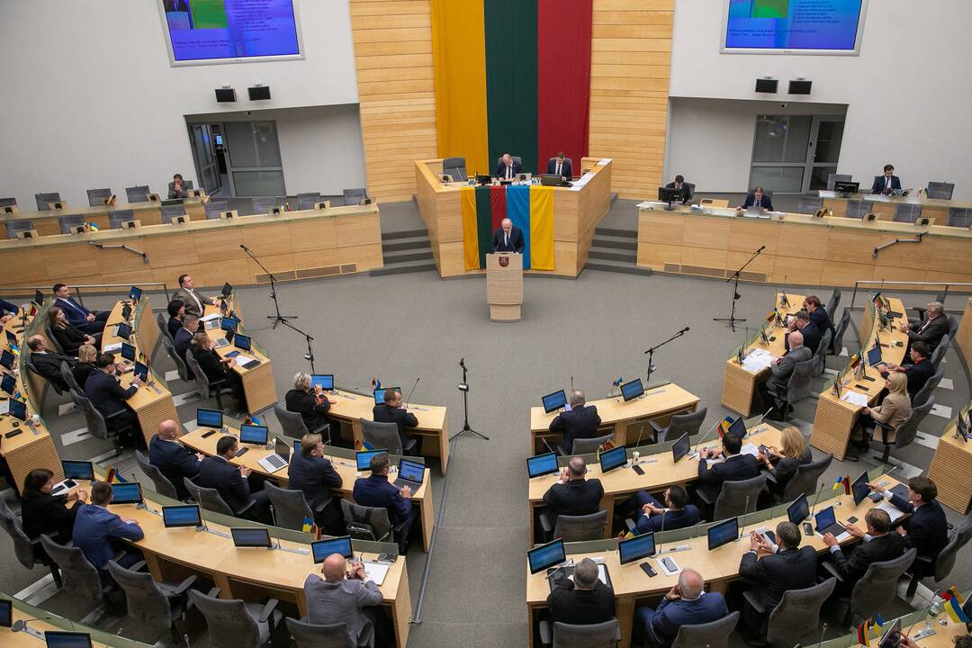 Parlamentas baigia pavasario sesiją