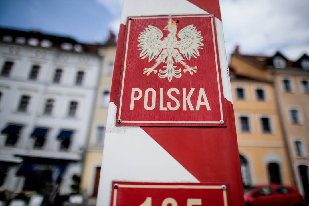 Lenkija gali įvesti patikras prie Lietuvos sienos