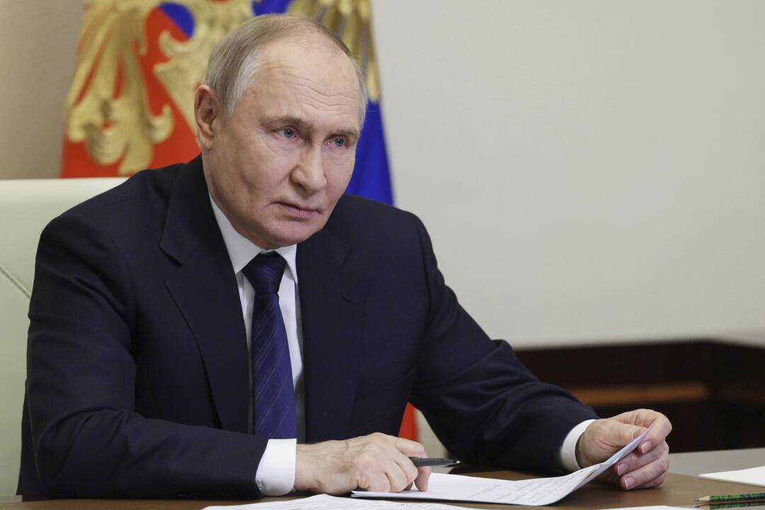 Išsigando arešto: Putinas nevyks į BRICS susitikimą Brazilijoje