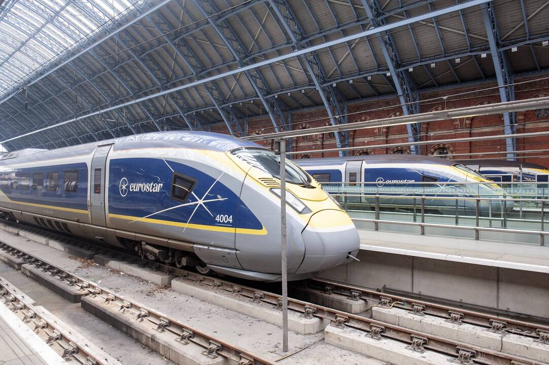 Prancūzijoje nukirpus laidus, sustabdytas „Eurostar“ traukinių eismas