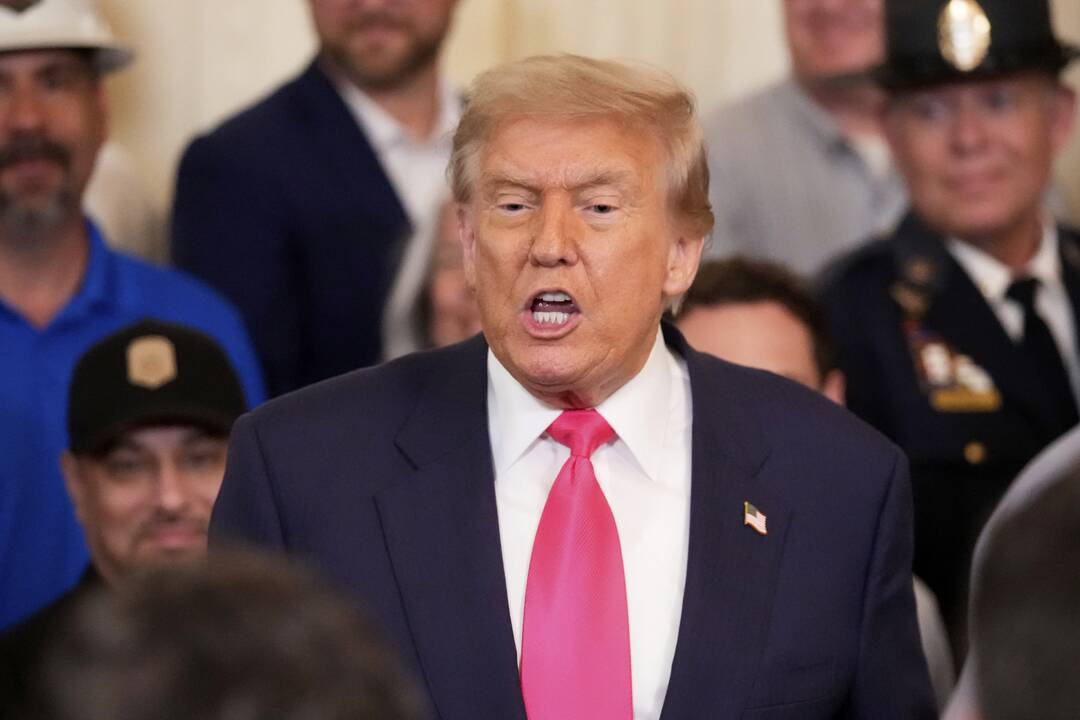JAV Aukščiausiasis Teismas apribojo atskirų teisėjų įgaliojimus blokuoti Trumpo sprendimus