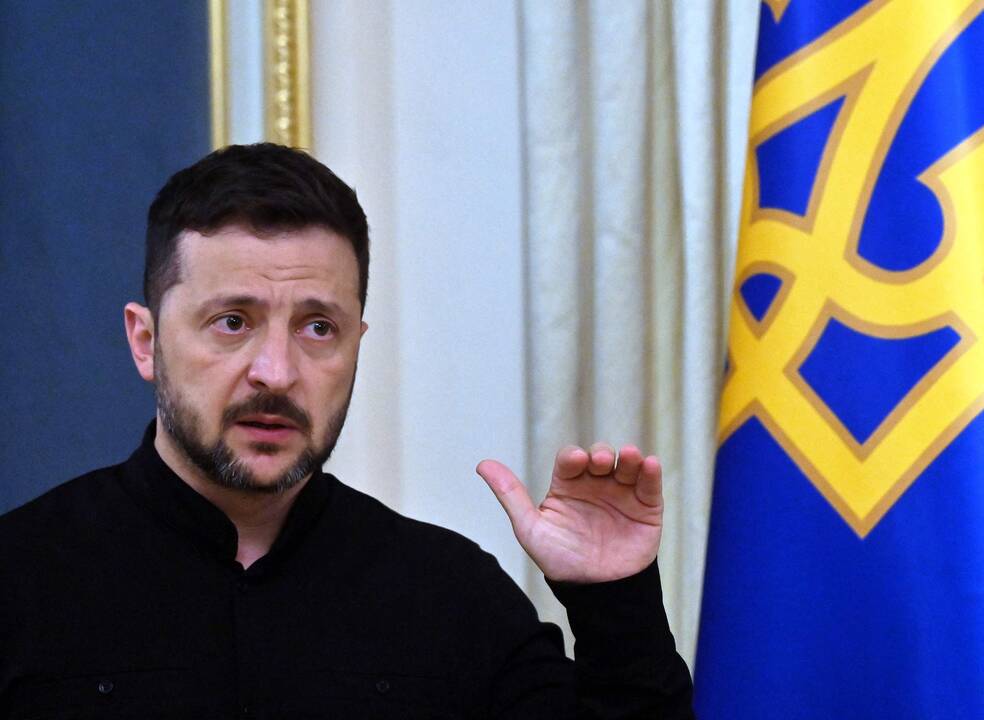 Zelenskis praneša apie „ilgą ir turiningą“ pokalbį su Trumpu
