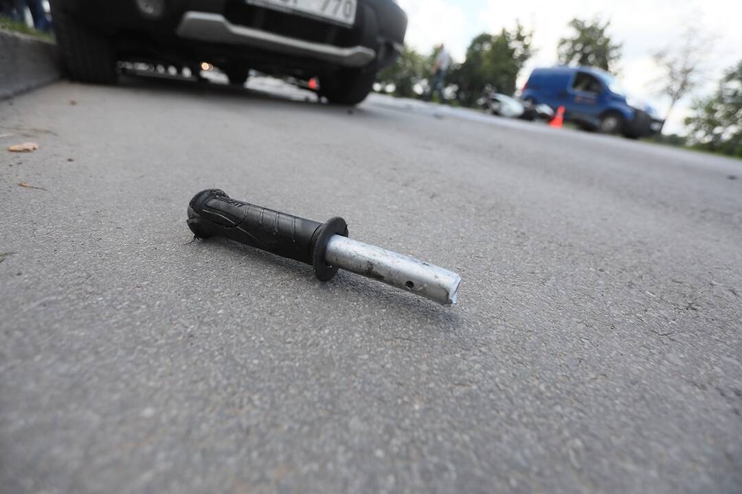 Šalčininkų rajone motociklas nuvažiavo nuo kelio, sužalota keleivė