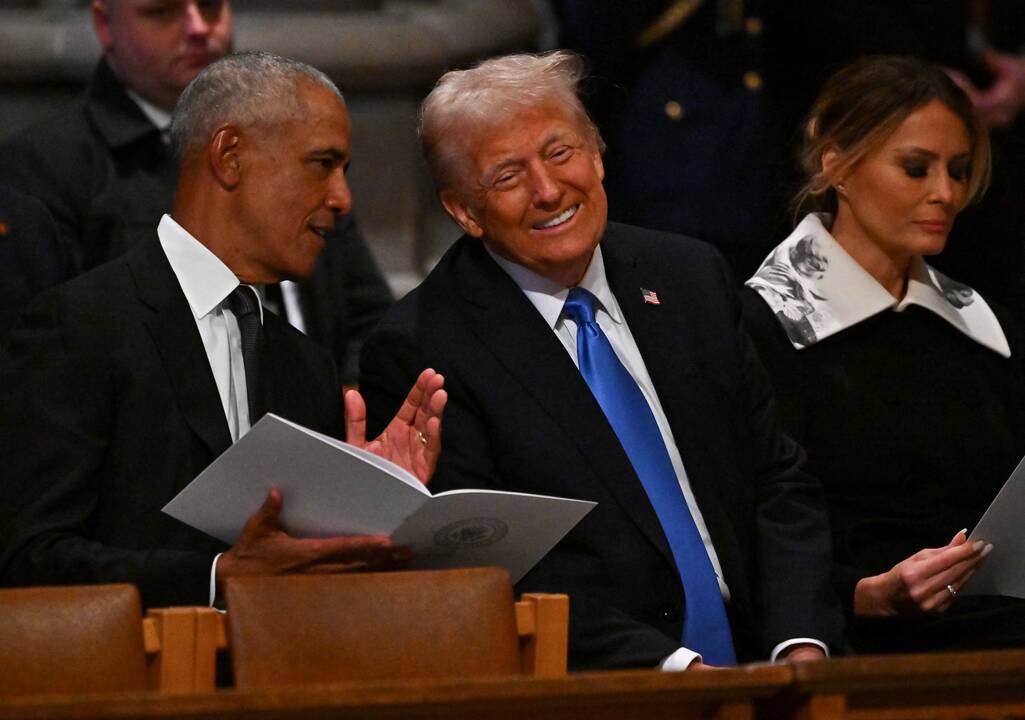 Trumpas apkaltino Obamą išdavyste ir paragino jį teisti