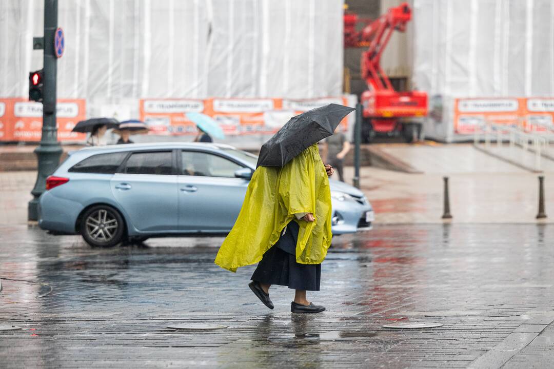 Meteorologai perspėja: kai kur Lietuvoje pils labai smarkus lietus