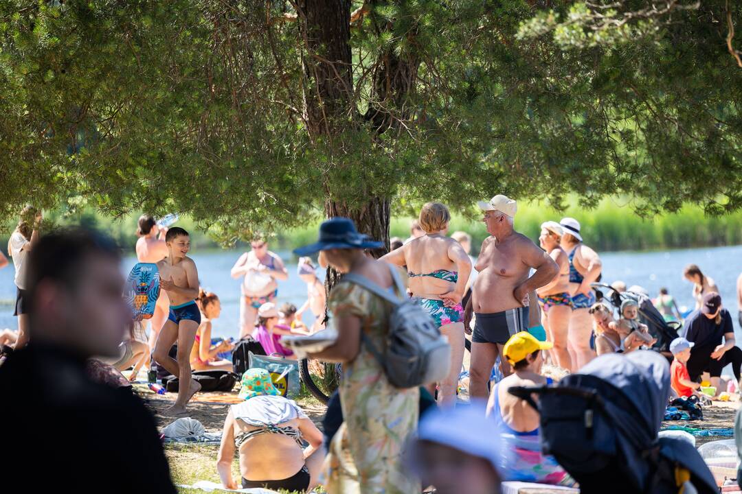 Vilniečiai mėgaujasi šiltu oru