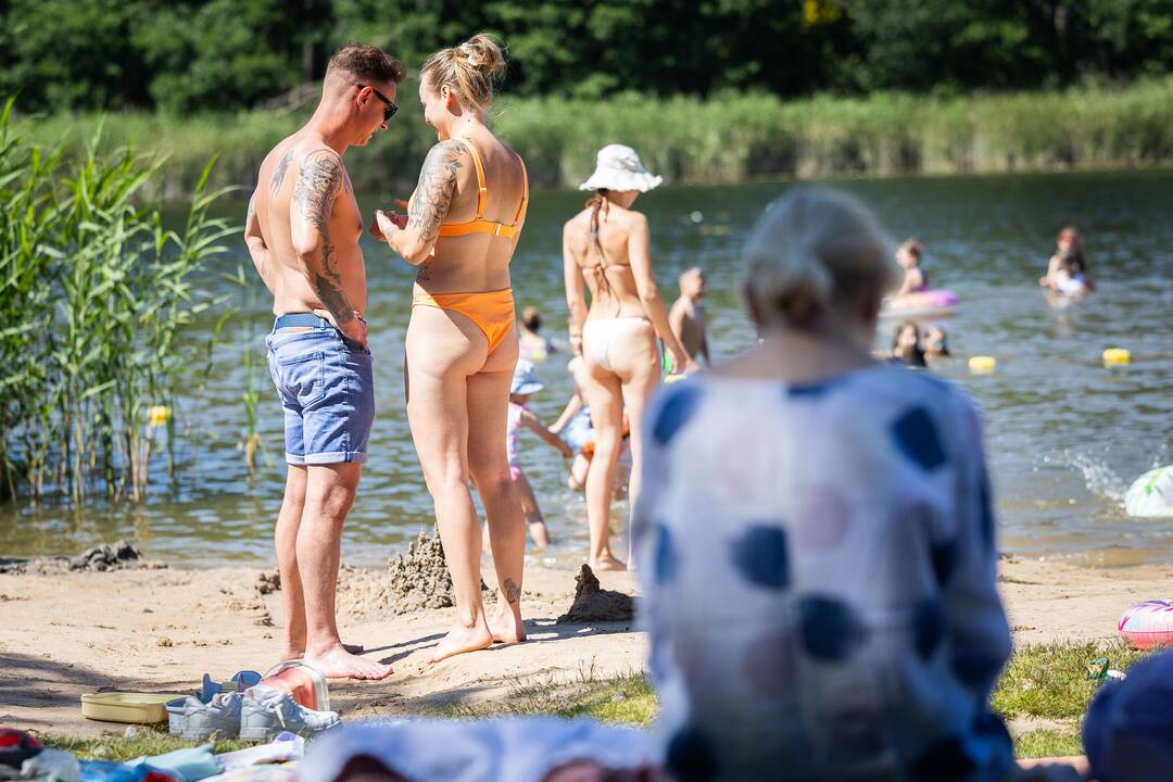 Vilniečiai mėgaujasi šiltu oru