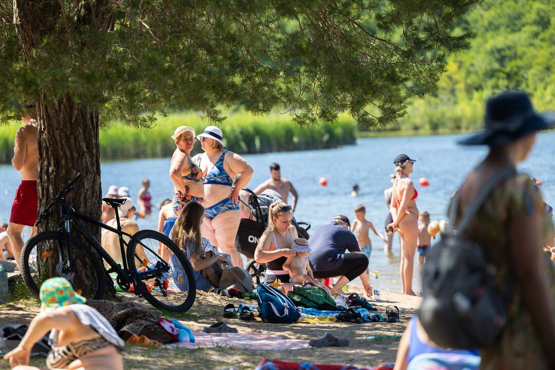 Vilniečiai mėgaujasi šiltu oru
