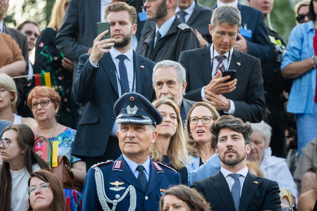 Lietuvius visame pasaulyje vienijantis Tautiškos giesmės giedojimas
