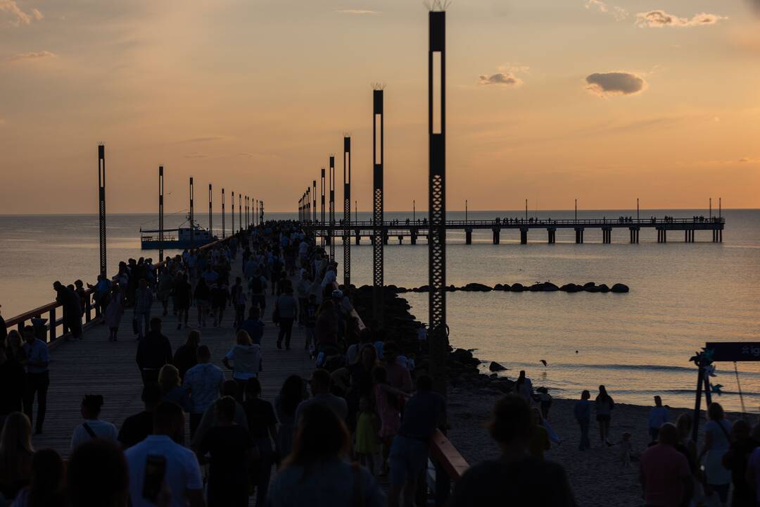 Sekmadienio saulėlydis Palangoje
