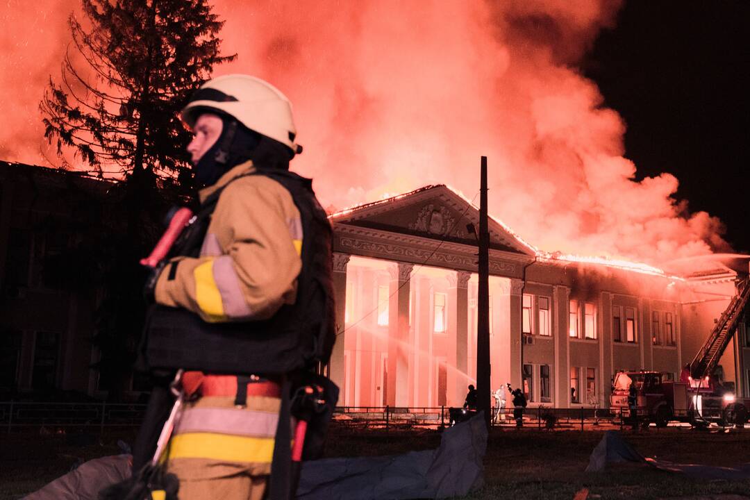 Charkivas patyrė didžiulę dronų ataką: užsidegė gamykla, yra sužeistųjų