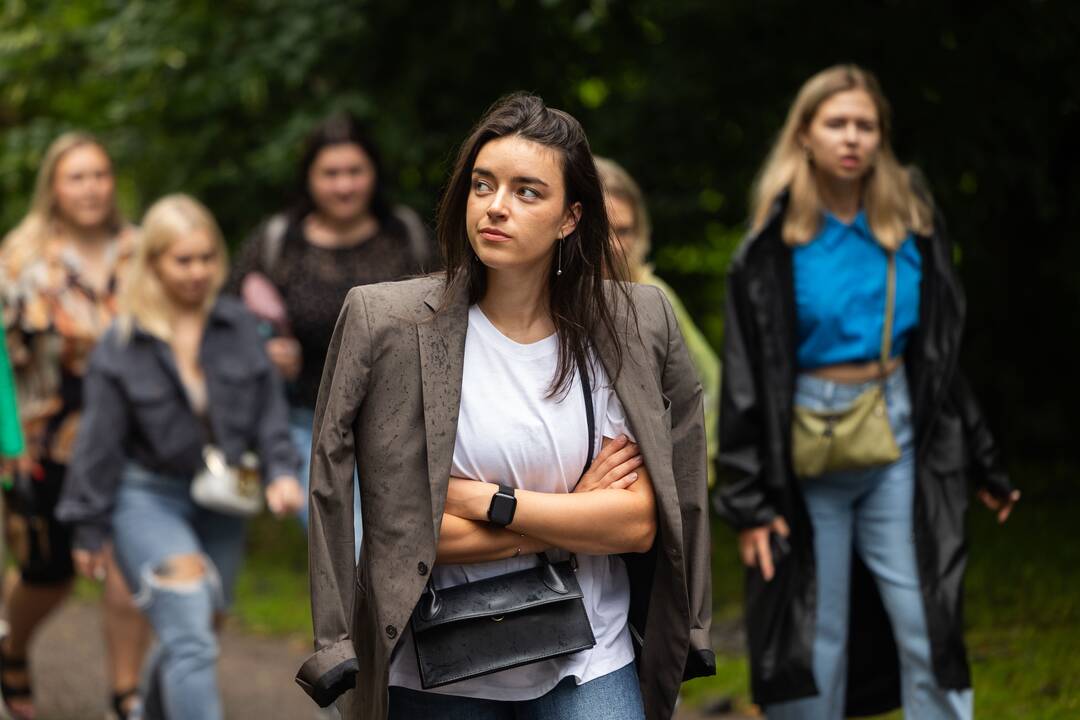 Gerbėjai renkasi į antrąjį Jessicos Shy koncertą Kalnų parke