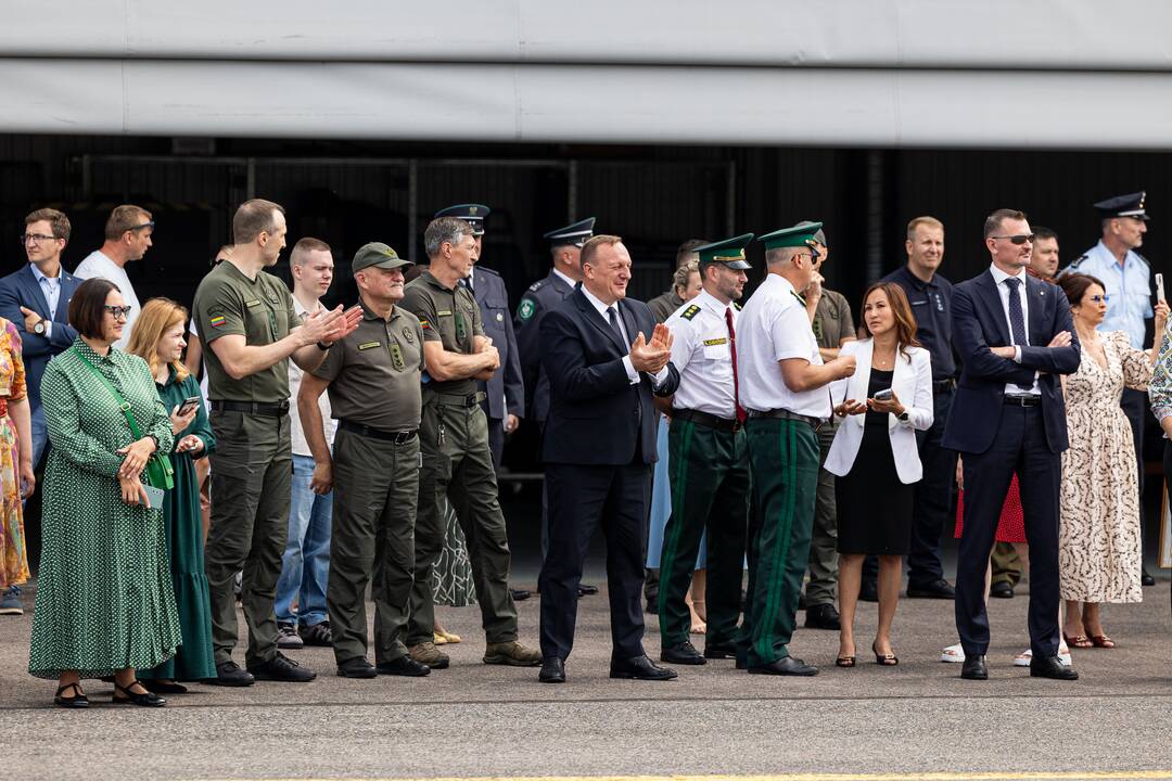 Naujų VSAT sraigtasparnių pristatymas