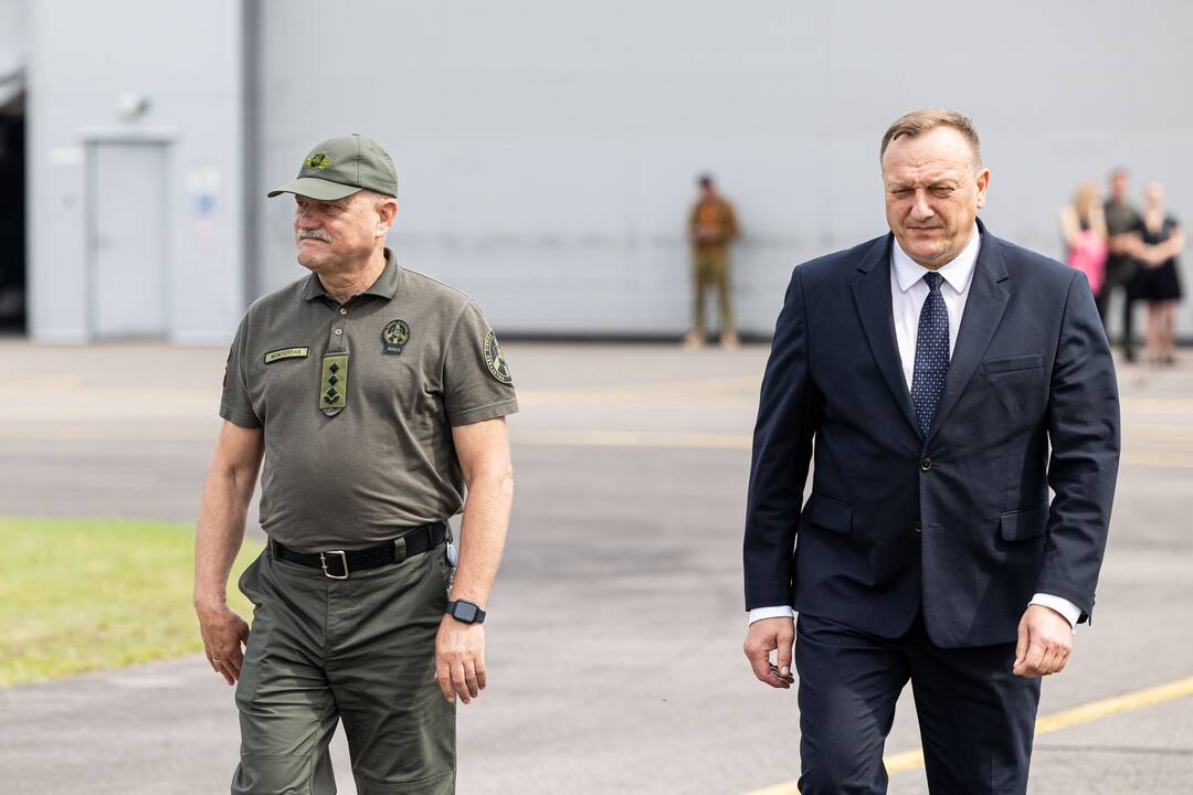 Naujų VSAT sraigtasparnių pristatymas