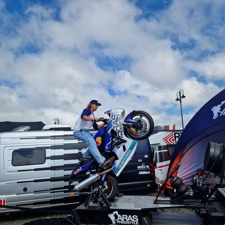 Arvydas Vaitkus „Red Bull Showrun“ pramogų zonoje