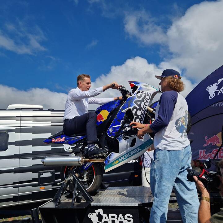 Arvydas Vaitkus „Red Bull Showrun“ pramogų zonoje