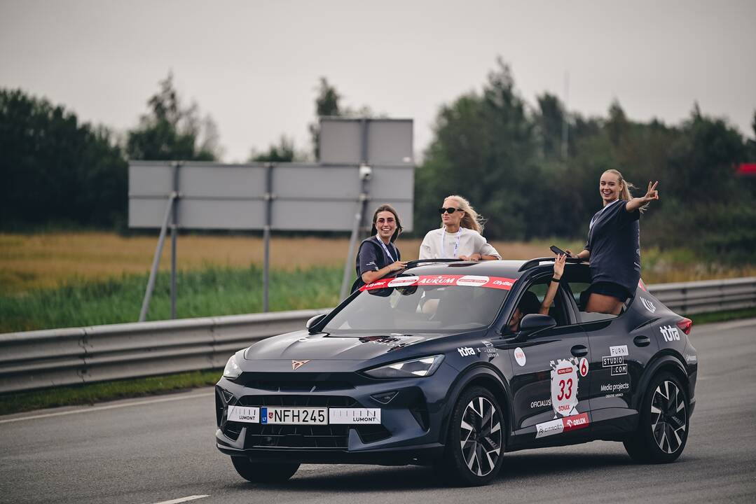 Aurum 1006 km powered by Hankook moterų ralis