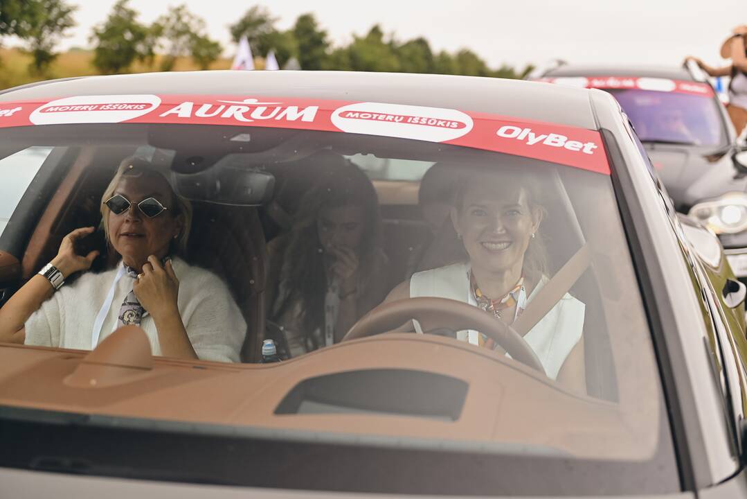 Aurum 1006 km powered by Hankook moterų ralis