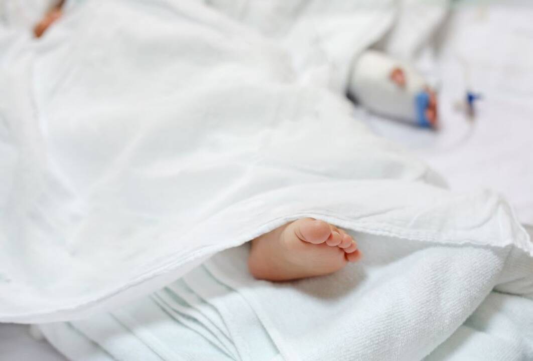 Per plauką nuo tragedijos: dėl nesaugaus tėvo elgesio apdegė du mažamečiai  