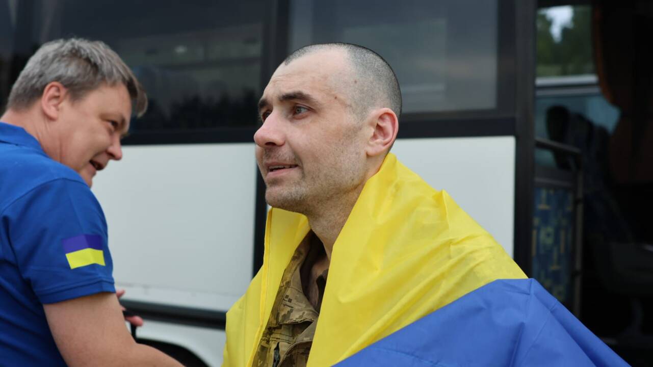 Zelenskis: nuo birželio pradžios iš nelaisvės grįžo šimtai ukrainiečių