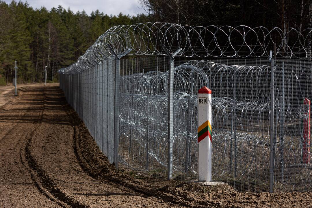 Pasienyje su Baltarusija apgręžta šešiolika neteisėtų migrantų
