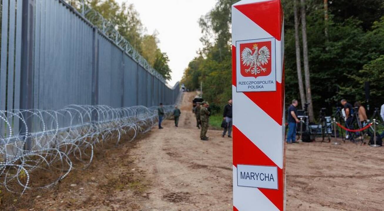 Lenkija įveda sienos patikrą su Lietuva: kas keisis?