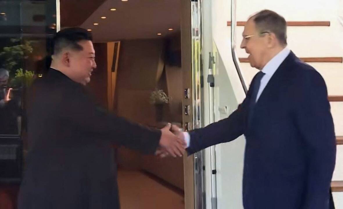 Kim Jong Unas ir Sergejus Lavrovas