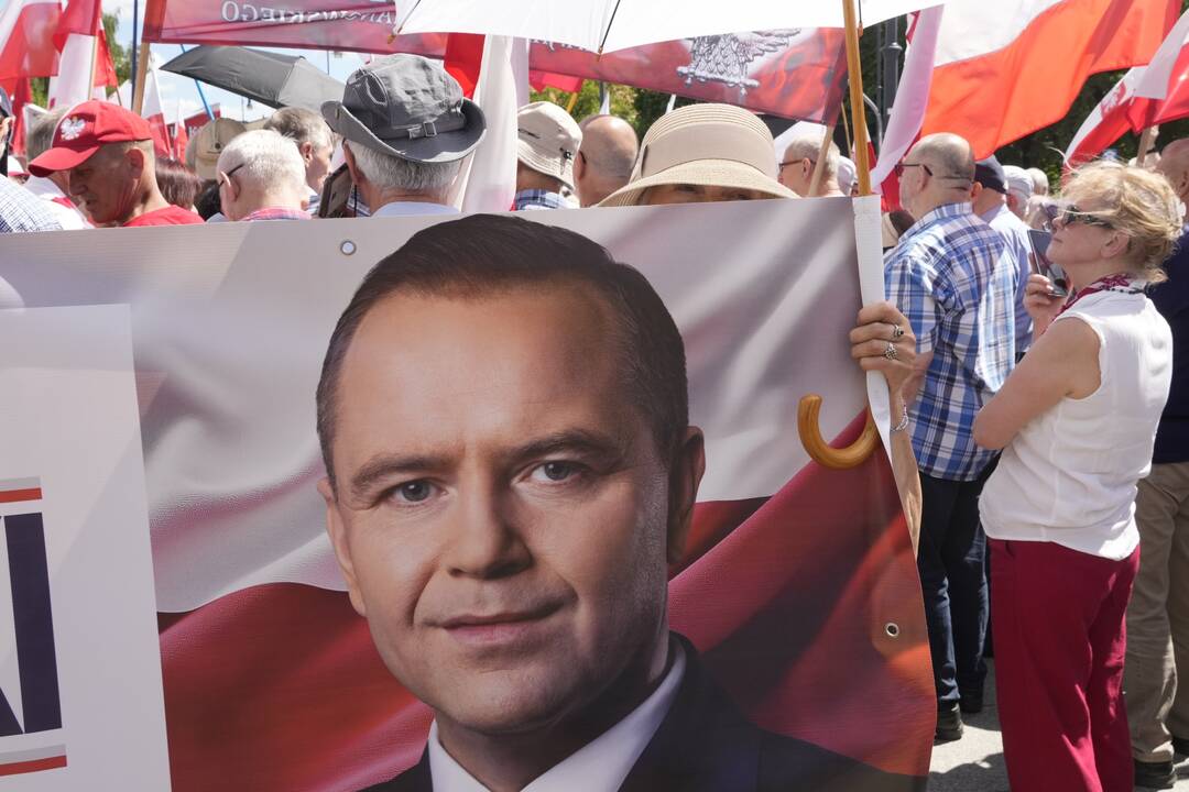 Lenkijos Aukščiausiasis Teismas patvirtino  prezidento rinkimų rezultatus, nepaisant protestų