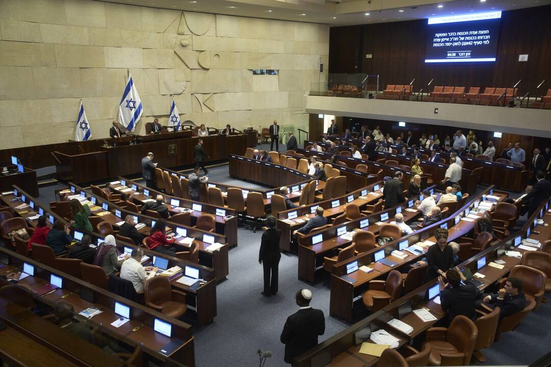 Izraelio įstatymų leidėjai paragino vyriausybę aneksuoti Vakarų Krantą