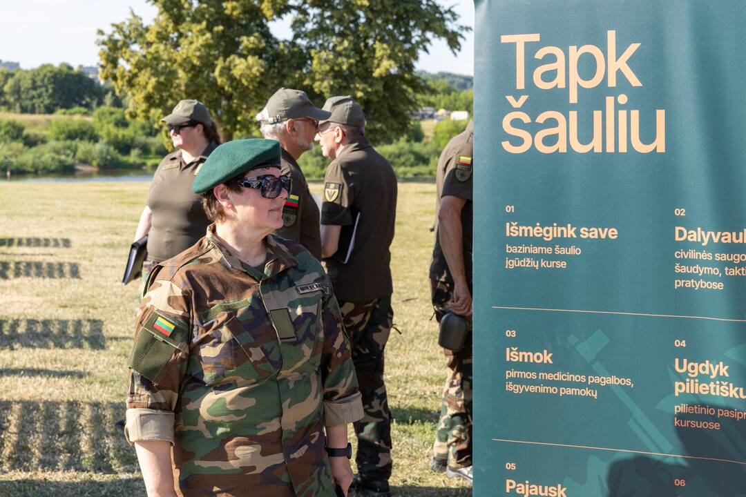Motošaulių sutikimas prie Kauno pilies