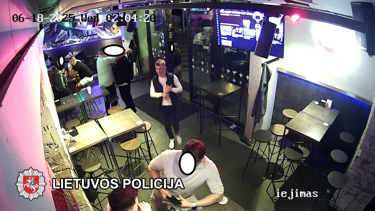 Sostinės bare sumuštas žmogus: policijos pareigūnai turi klausimų šiam vyrui