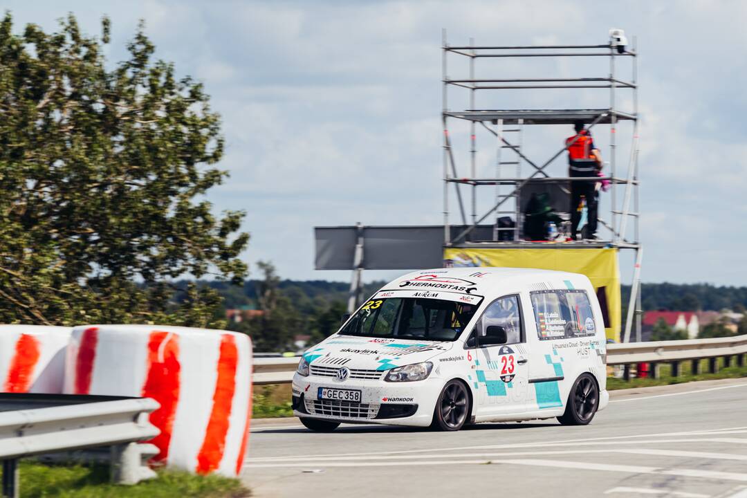 Aurum 1006 km powered by Hankook lenktynių treniruotės