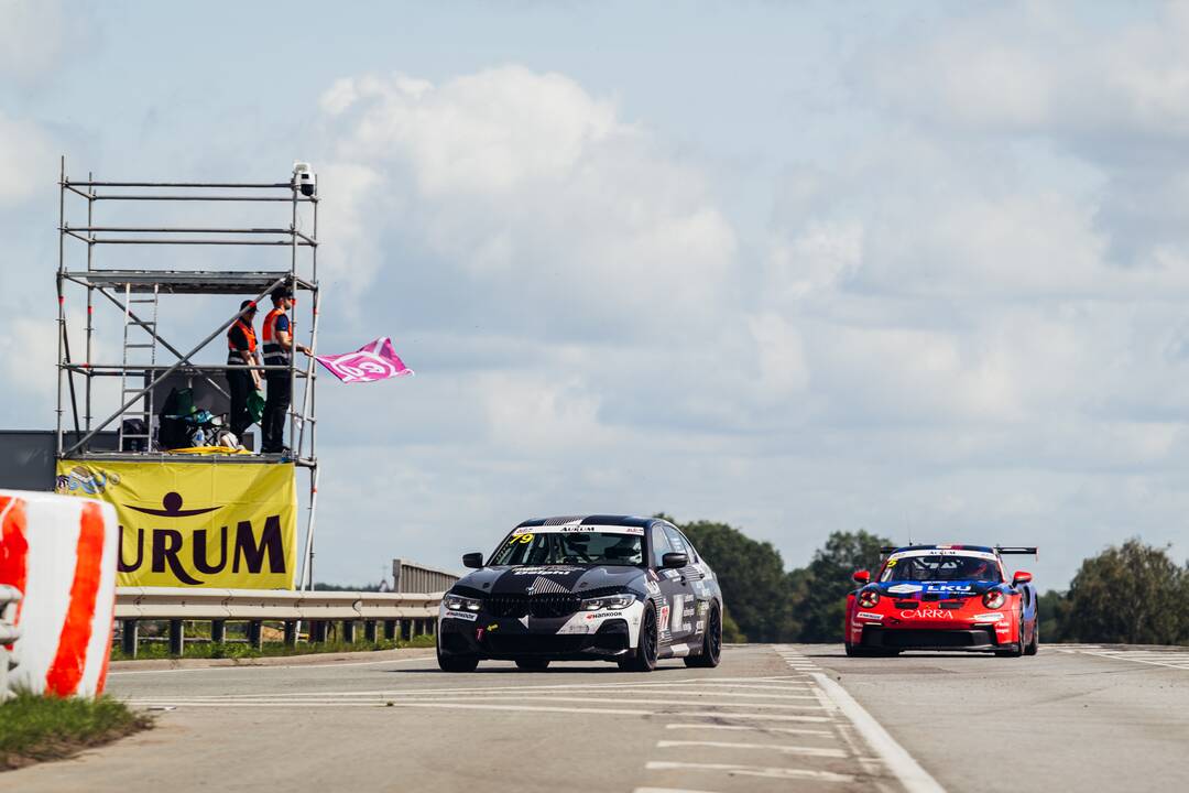 Aurum 1006 km powered by Hankook lenktynių treniruotės