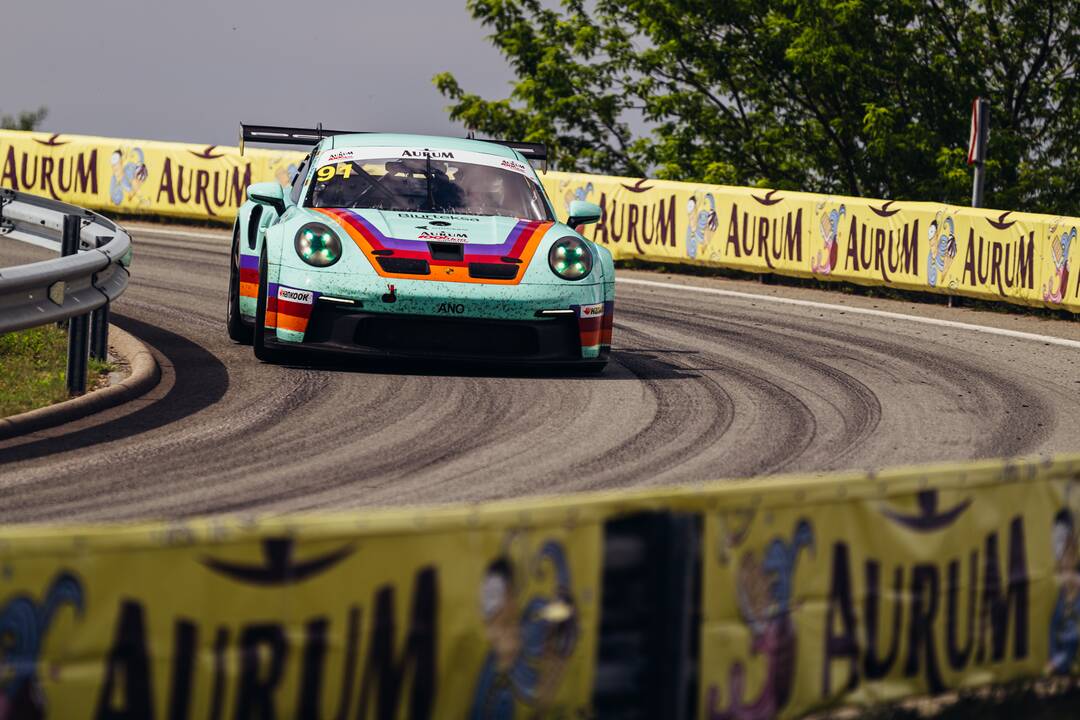 Aurum 1006 km powered by Hankook lenktynių treniruotės