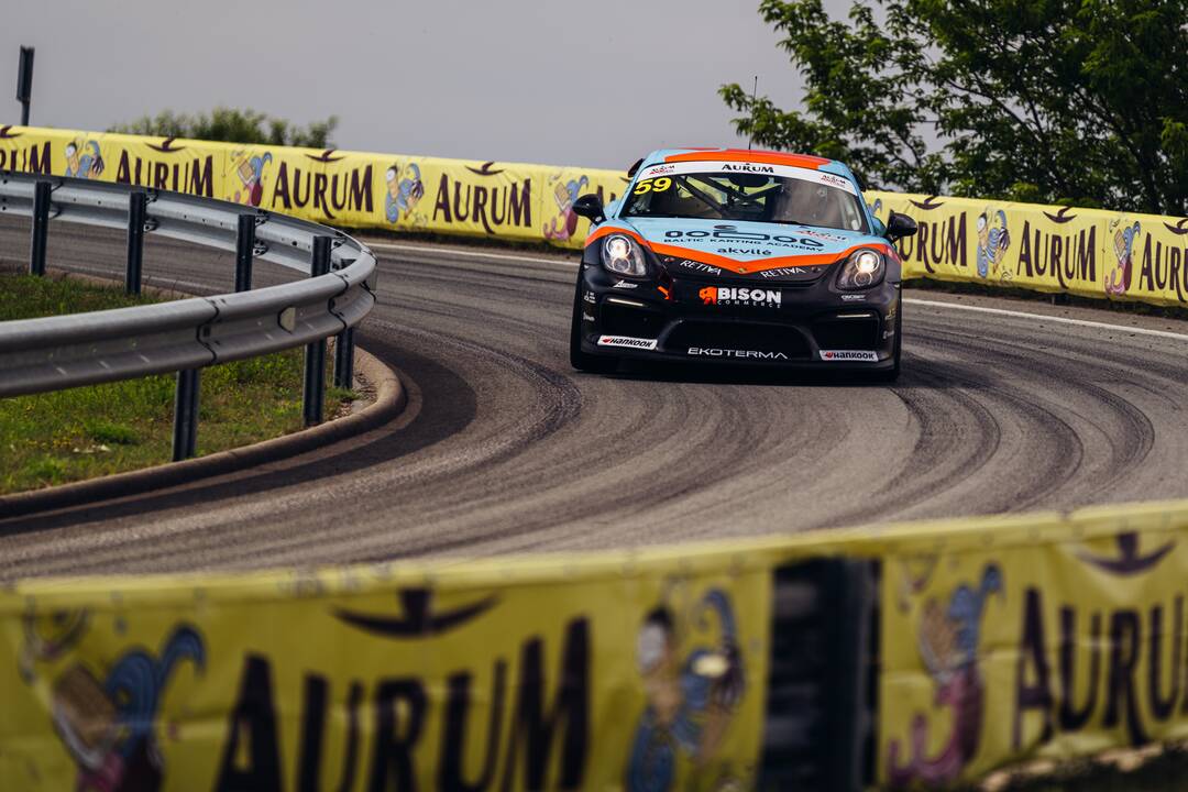 Aurum 1006 km powered by Hankook lenktynių treniruotės