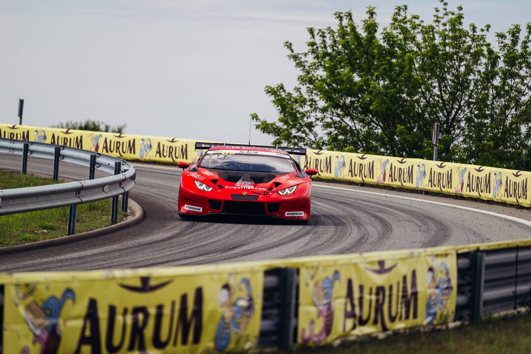 Aurum 1006 km powered by Hankook lenktynių treniruotės
