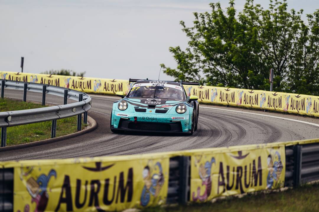 Aurum 1006 km powered by Hankook lenktynių treniruotės