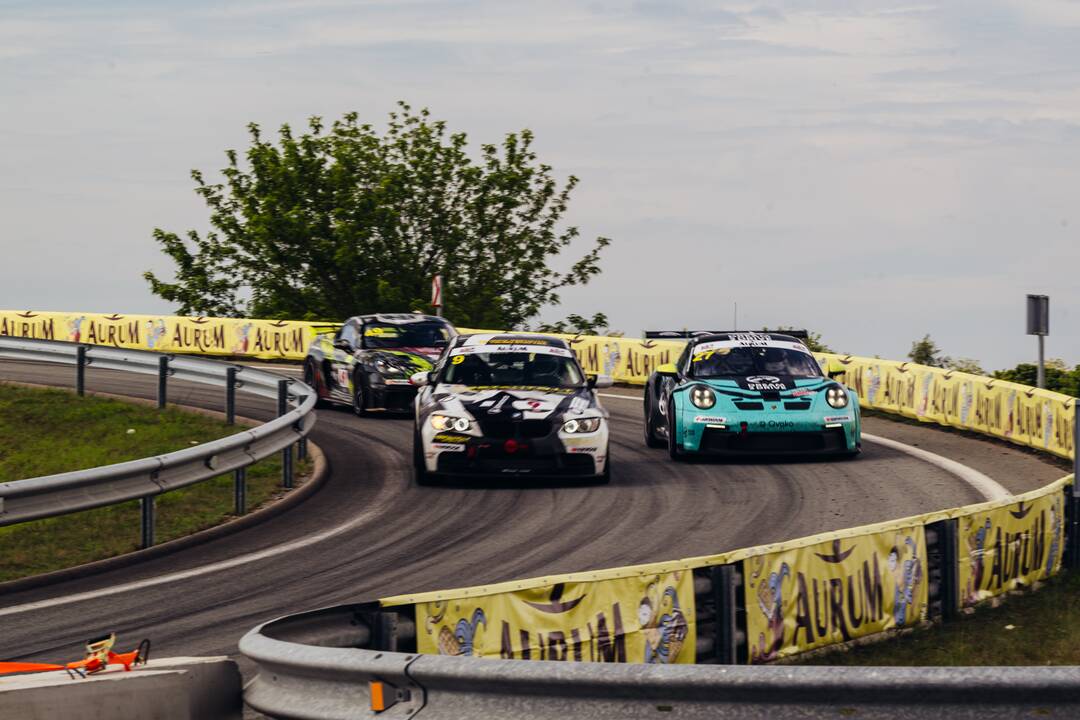 Aurum 1006 km powered by Hankook lenktynių treniruotės