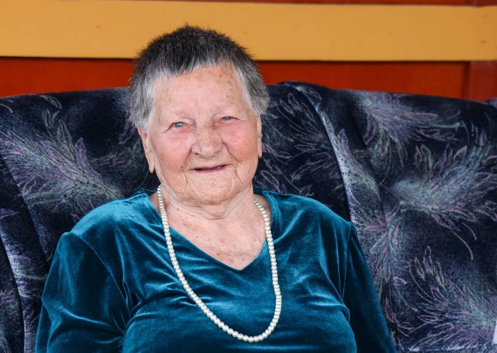 Bendravimas: sulaukusi garbingo amžiaus, J. Zaščiurinskienė labai džiaugiasi, kai ją kas nors aplanko, pasikalba. 