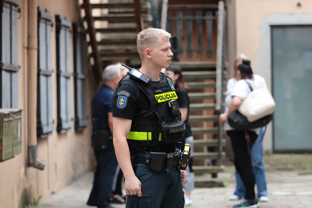 Rotušės aikštėje, bute, rasta negyva moteris