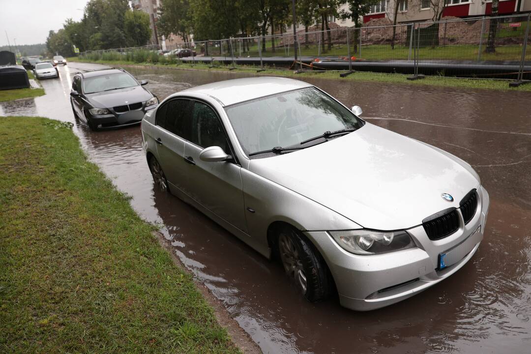 Kauną plauna gausus lietus