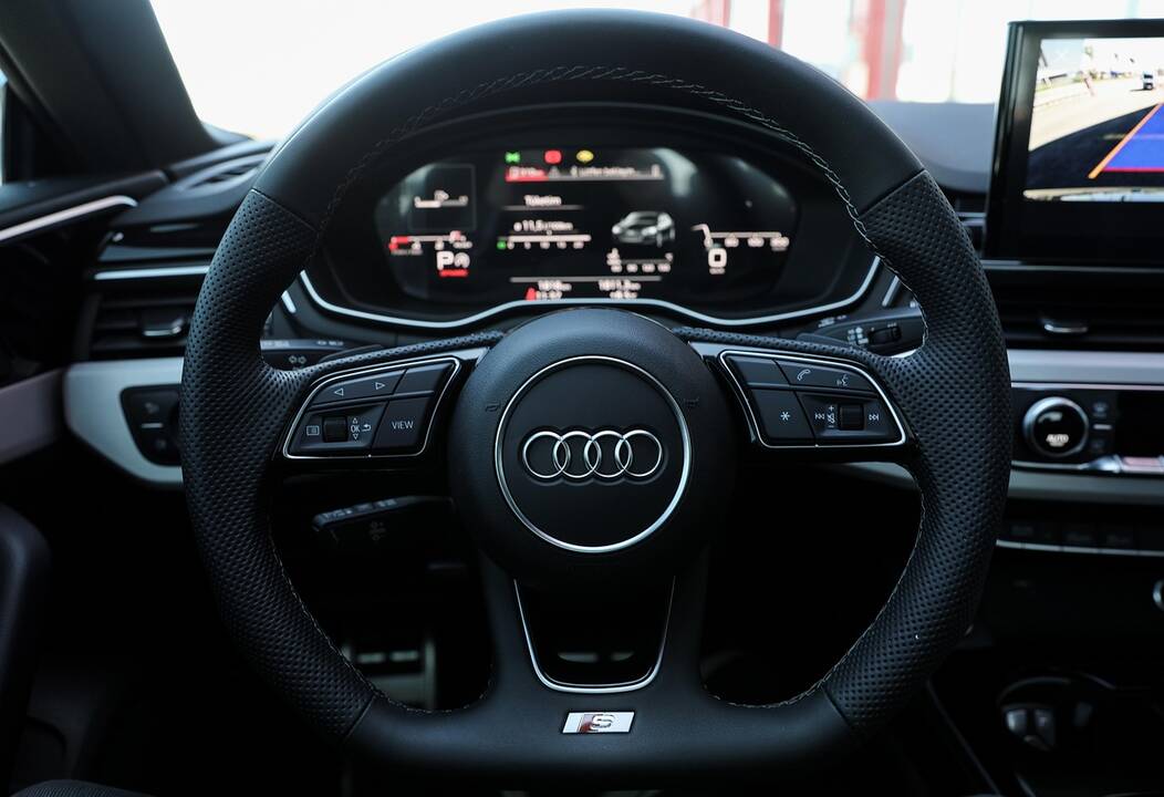 „Audi“ pusmečio pelnas sumažėjo beveik 40 procentų
