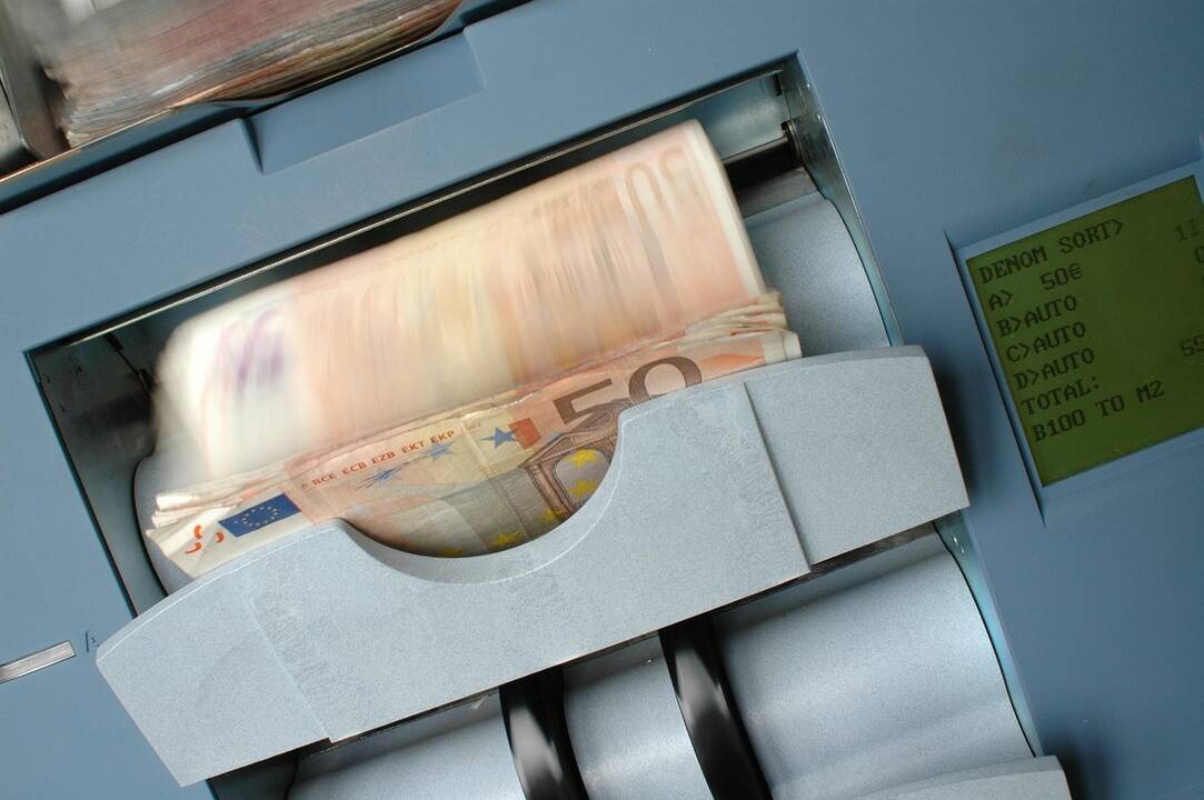 Sukčiai siaučia ir Latvijoje: iš bankų klientų išviliojo milijonus