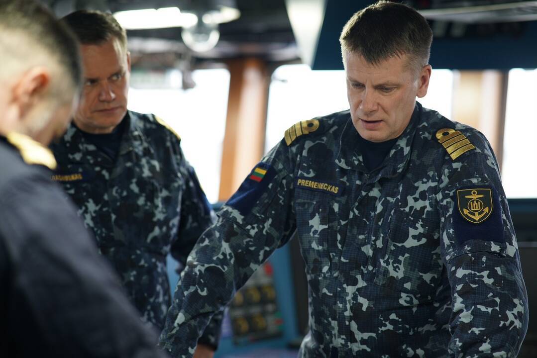 Naujajam kariuomenės Gynybos štabo viršininkui suteiktas laikinasis kontradmirolo laipsnis