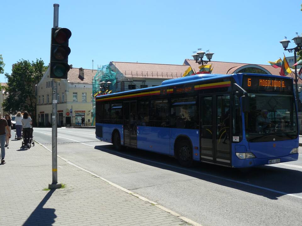 Naujovė: jeigu Klaipėdos taryba pritars, nuo kitų metų sausio pensinio amžiaus klaipėdiečiams būtų taikomos labai didelės viešojo transporto lengvatos.
