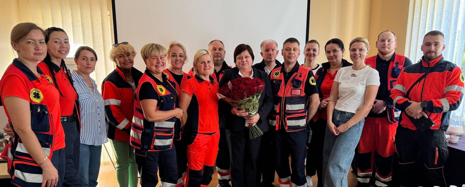 Komanda: Klaipėdos GMPT komanda į užtarnautą poilsį išlydėjo ilgametę kolegę ir filialo vadovę N. Dambrauskienę (centre).
