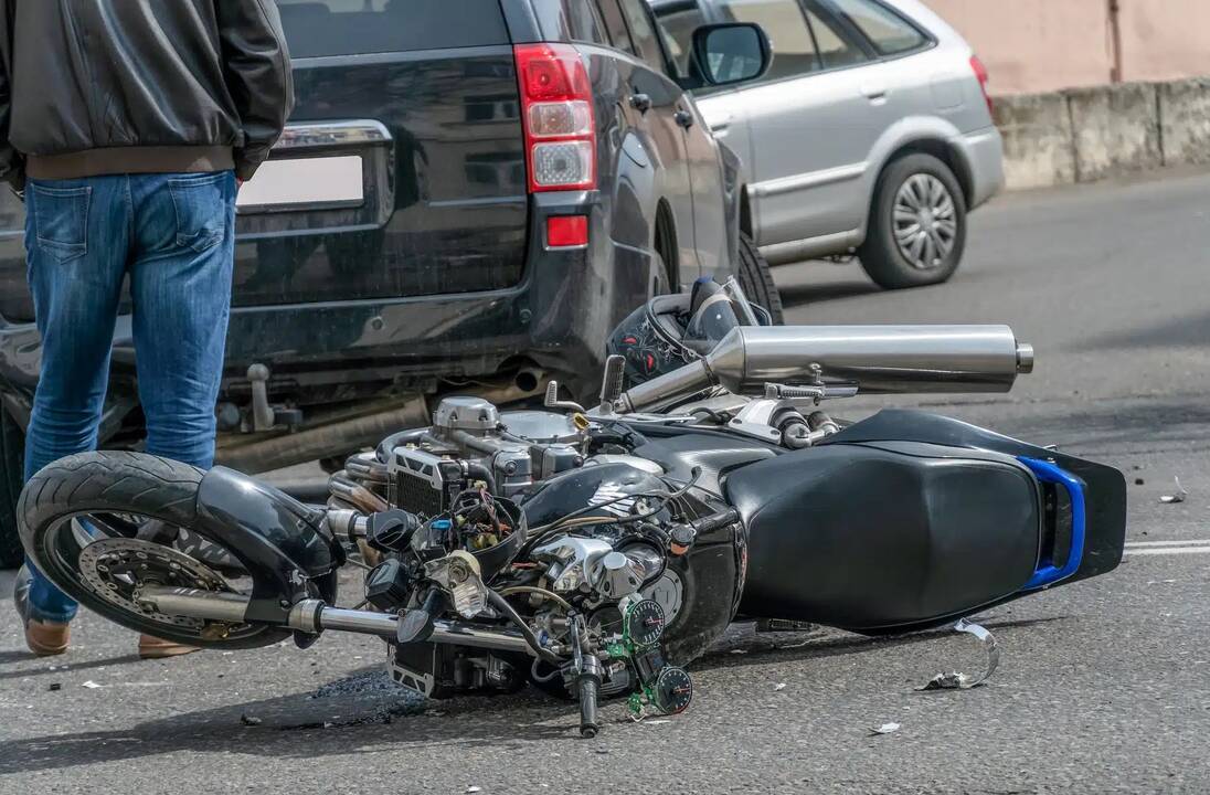 Problema: auganti rizikos grupė – motociklų ir mopedų vairuotojai.